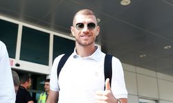 Edin Dzeko, Fenerbahçe için İstanbul'a geldi