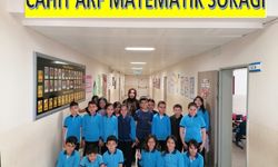 Domaniç'te öğrencilerden matematik sokağı