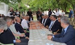 Cumhurbaşkanı Yardımcısı Yılmaz'dan depremde hayatını kaybeden AK Parti'li Taş'ın ailesine ziyaret