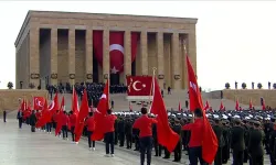 Erdoğan Anıtkabir Özel Defteri'ni imzaladı