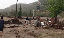 Aydın'da şiddetli sağanak sele dönüştü: 2 ölü