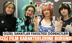 Kütahya'da üniversite öğrencileri çizgi film karakteri kostümleriyle festivale katıldı