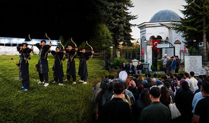 “Kuruluştan Çanakkale’ye Tarih ve Medeniyet Gezisi” Hayme Ana Türbesi’nde başladı
