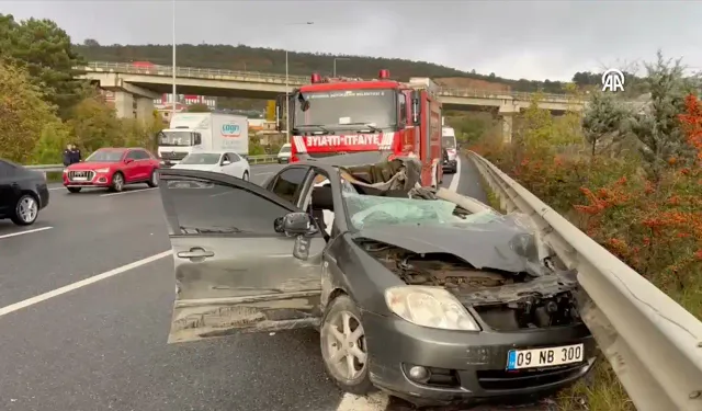 Çekmeköy'de zincirleme trafik kazası: 2 yaralı