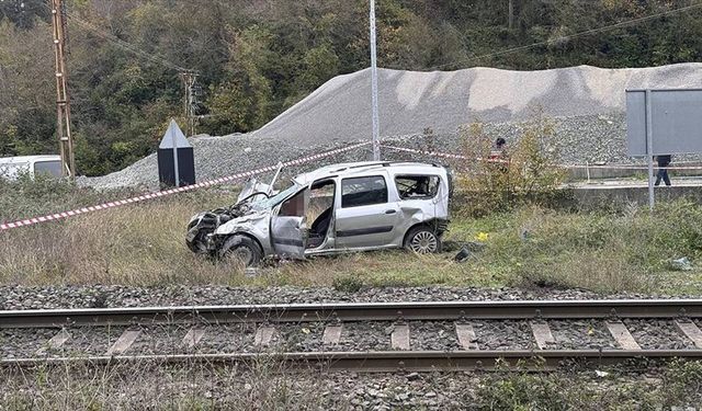 Zonguldak'ta hemzemin geçitte kaza: 1 ölü, 1 yaralı