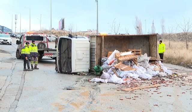 Ankara’da hafriyat kamyonu 11 araca çarparak devrildi