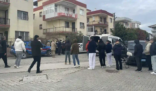 İzmir'de bir kadın evinde ölü bulundu