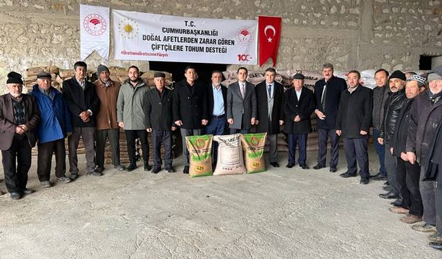 Kütahya Altıntaş'ta yangından etkilenen çiftçilere tohum desteği