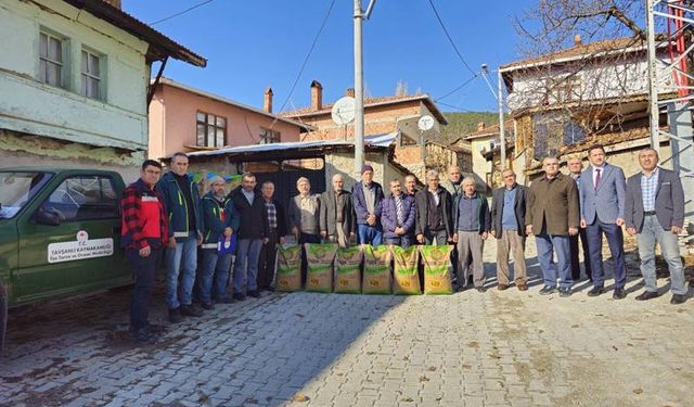 Kütahya Tavşanlı’da afetzede üreticilere tohum desteği