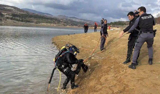 Uşak'ta kaybolan şahıs gölette aranmaya devam ediyor