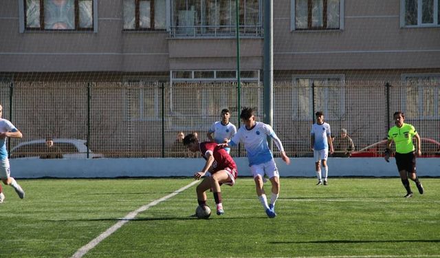 Belediye Kütahyaspor'un gençleri evinde yine kazandı