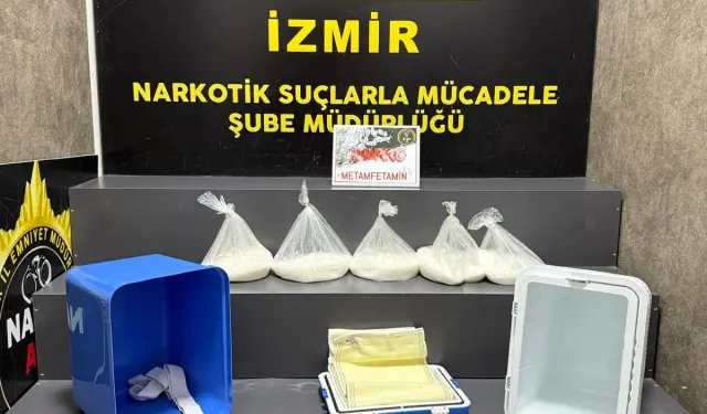 İzmir'de 5 kilogram sentetik uyuşturucu ele geçirildi