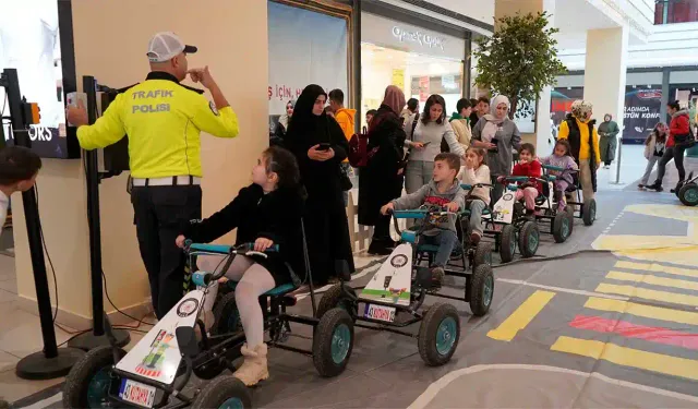 Kütahya’da ilkokul öğrencilerine uygulamalı trafik eğitimi