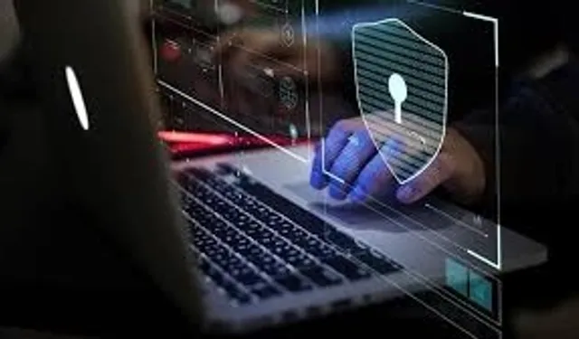 İnsan hatası ve bilgi eksikliği siber güvenliği riske atıyor