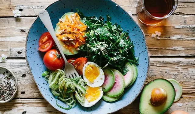 Dengeli beslenme kanser riskini azaltmada öne çıkıyor