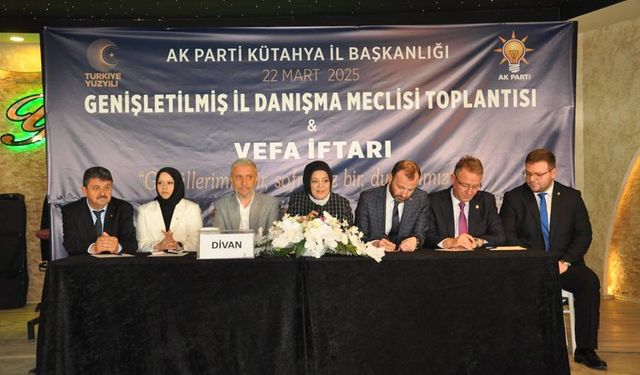 Kütahya’da AK Parti İl Başkanlığı genişletilmiş il danışma meclisi toplantısı düzenlendi