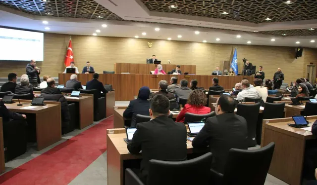 Kütahya’da şehir içi ulaşıma indirim yine komisyonda