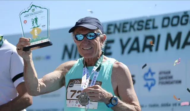 67 yaşında atletizmle 108 madalya kazanıldı