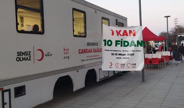 Afyonkarahisar’da kan veren herkese 10 fidan hediye edildi