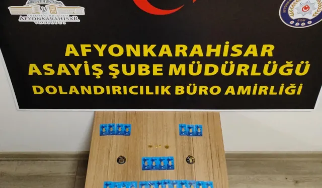 Afyonkarahisar'da sahte altınla kuyumcuları dolandıran 2 şüpheli yakalandı