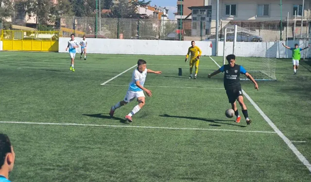 Belediye Kütahyaspor’un gençleri Karacabey Belediyespor'a mağlup oldu
