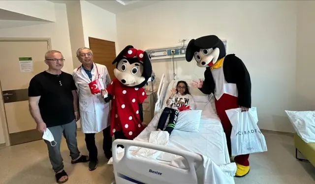 Böbrek nakli küçük Ayşe’ye umut oldu, çocuk bayramını sağlıkla kutladı