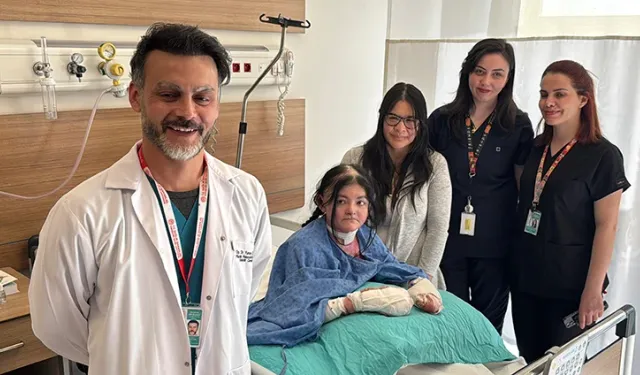 Eskişehir’de mucize ameliyat: ABD’li Arias’ın parmakları açıldı