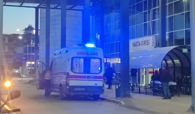 İzmir'de, bıçaklı kavgada bir kişi ağır yaralandı
