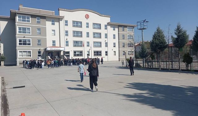 Kütahya’da bursluluk sınavı gerçekleştirildi