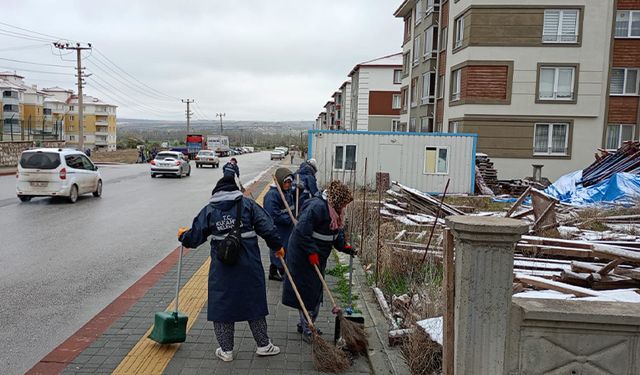 Kütahya’da TYP kapsamında kadınlardan mıntıka temizliği