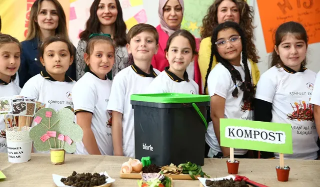 Evsel atıkları topladılar, gübre ürettiler