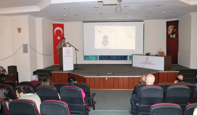 Kütahya’da “Arkeolojik Kazılar ve Yüzey Araştırmaları” konferansı