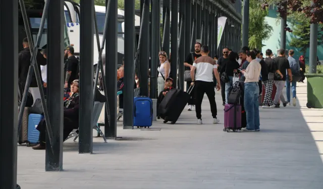 Kütahya otogarında Kurban Bayramı yoğunluğu sürüyor