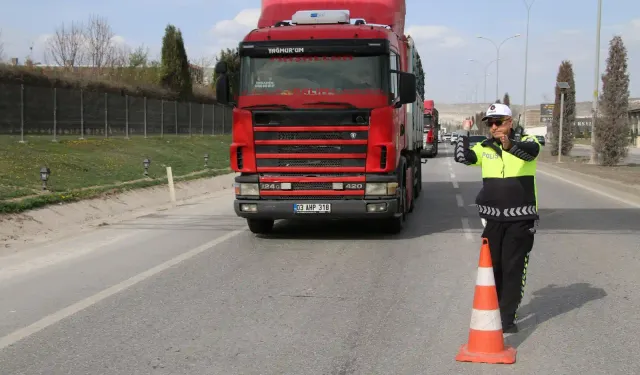 Kütahya Valiliği, yola çıkan vatandaşları uyardı