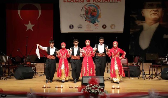 Kütahya ve Elazığ türküleri söylendi, halk oyunları oynandı