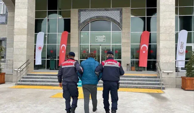 Kütahya’da jandarma ekiplerinden aranan şahıslara operasyon