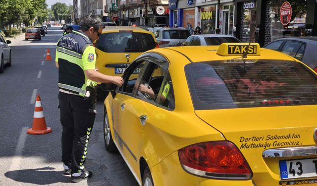 Kütahya’da ticari taksi ve motokuryeler denetlendi