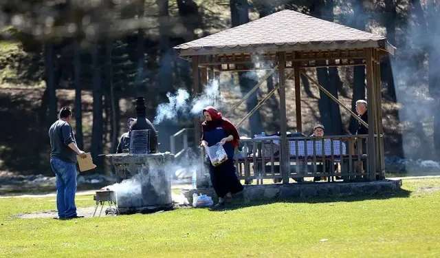 Mangal sonrası atıkların yakılması toprak ve insan sağlığına zarar veriyor