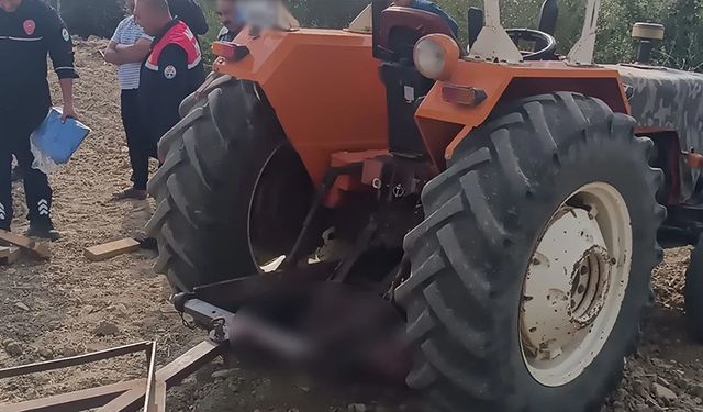 Kütahya'da durdurmaya çalıştığı traktörün altında kalan kadın öldü