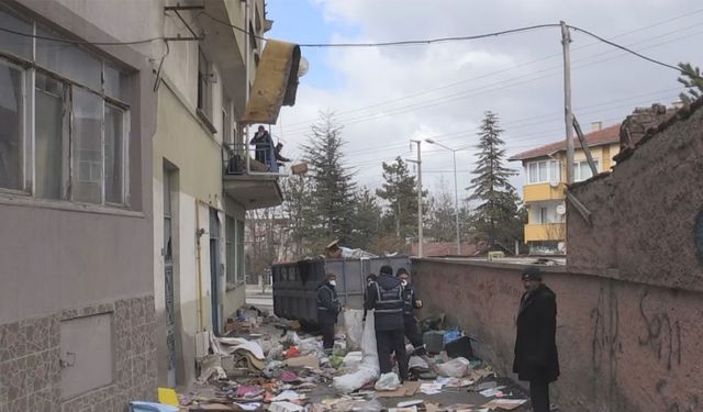 Kütahya'da "kötü koku geliyor" ihbarı polisi alarma geçirdi