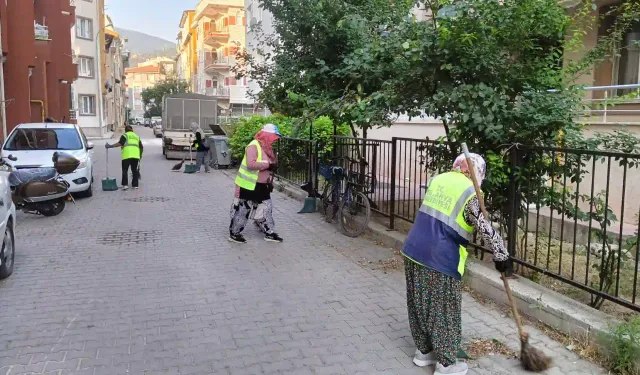Kütahya’da Meydan Mahallesi’nde temizlik yapıldı