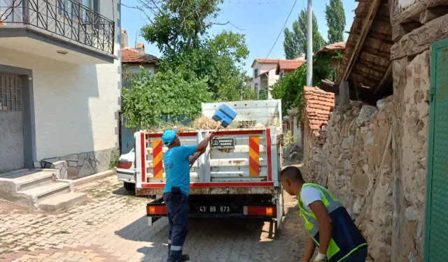 Kütahya’da Sofu Mahallesi’nde temizlik yapıldı