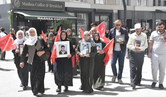 Ailelerin DEM Parti önündeki evlat nöbeti sürüyor