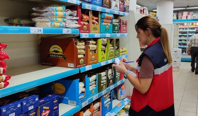 Kütahya Şaphane’de marketlerde TÜFİS kapsamında denetim