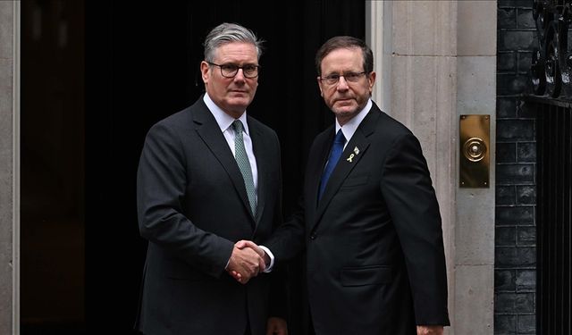 İsrail ve İngiltere Başbakanları Starmer ile Görüştü