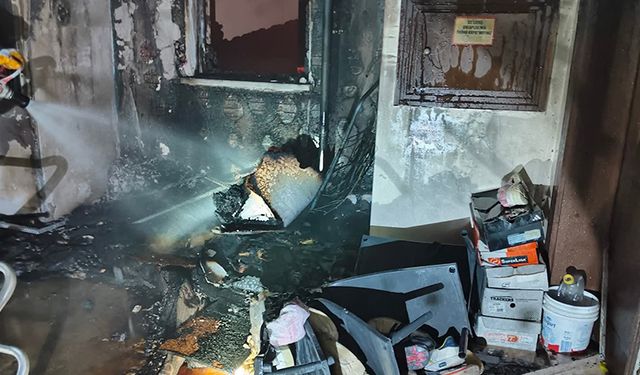 Kütahya Altıntaş’ta bir dairede çıkan yangın korkuttu