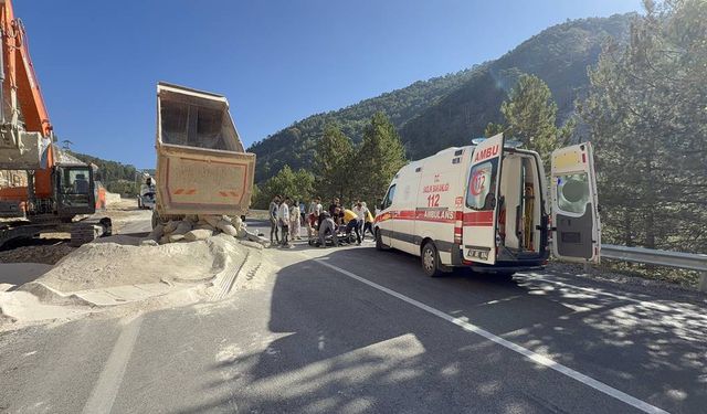 Kütahya Domaniç-İnegöl kara yolunda kaza: 1 işçi yaralandı