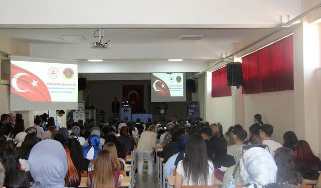 Kütahya’da “En İyi Narkotik Polisi Anne” eğitimi