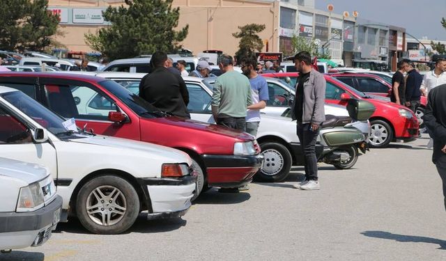 Kütahya'da araç alıp satanlar dikkat! Yetkisiz satışa milyonluk ceza
