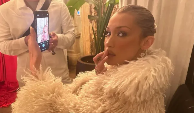 Bella Hadid geri döndü! Paris Moda Haftası’nda podyumda